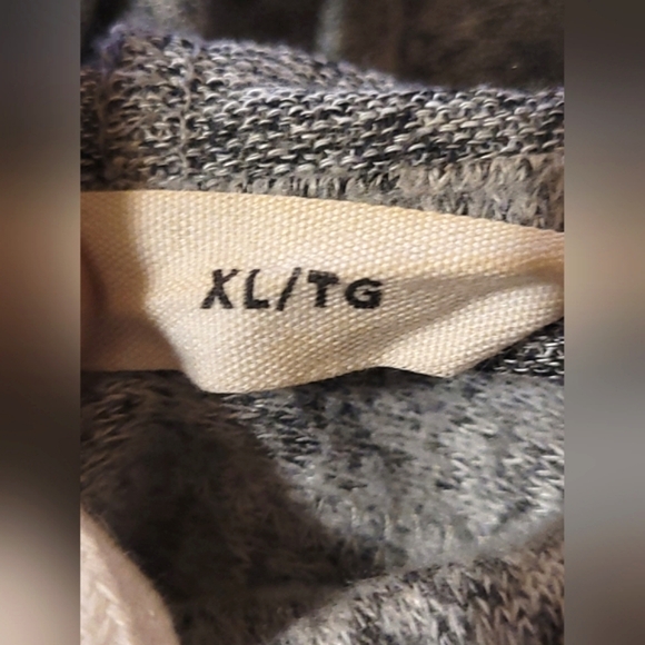 🛍️ BLUENOTES - Super Soft Cropped Hoodie - Picture 4 of 4